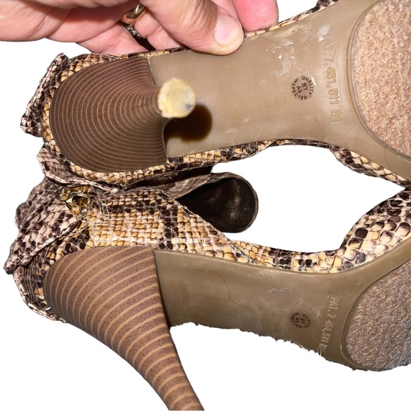 Fergalicious Faux Snakeskin Ankle Strap Heels Side Zipper 4” Heels Size 7.5” - Picture 6 of 10